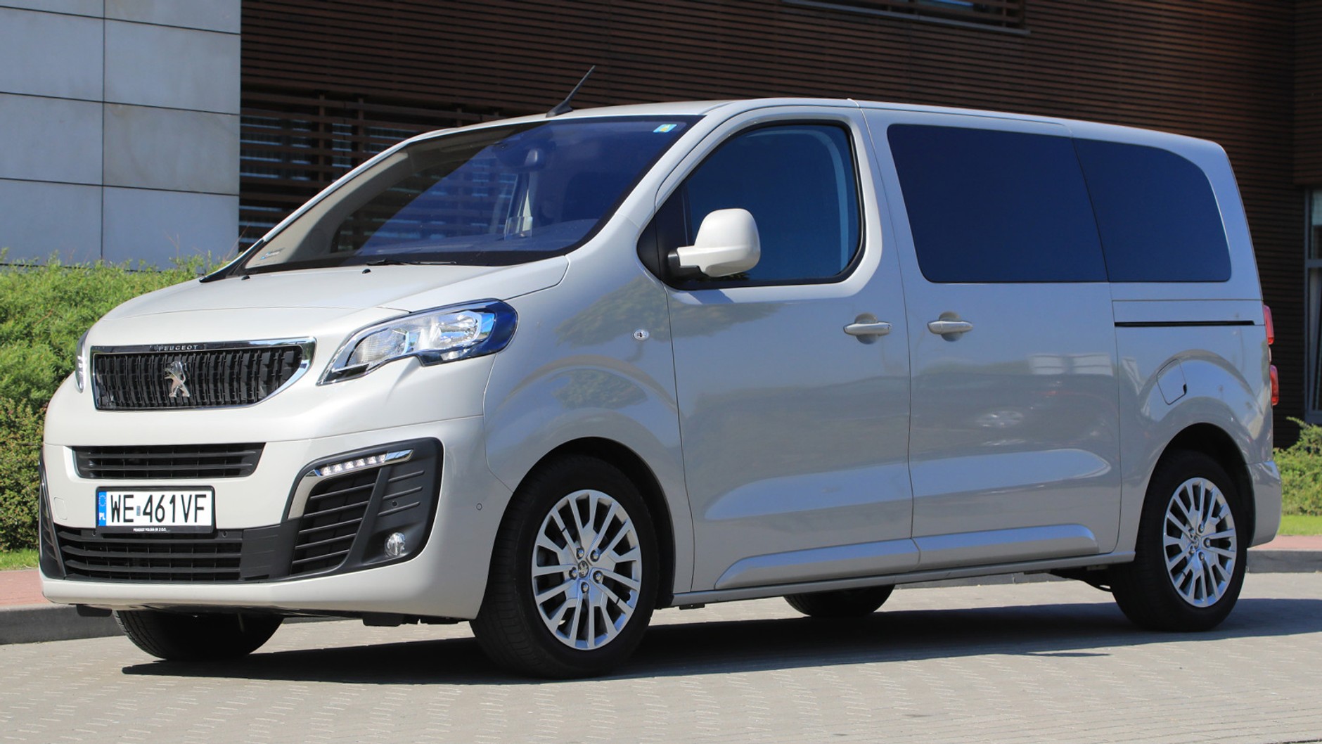 Peugeot – 15 akcji