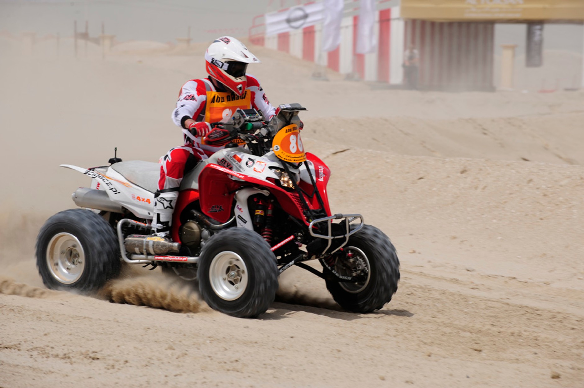 Abu Dhabi Desert Challenge 2010: Rafał Sonik 10. w prologu