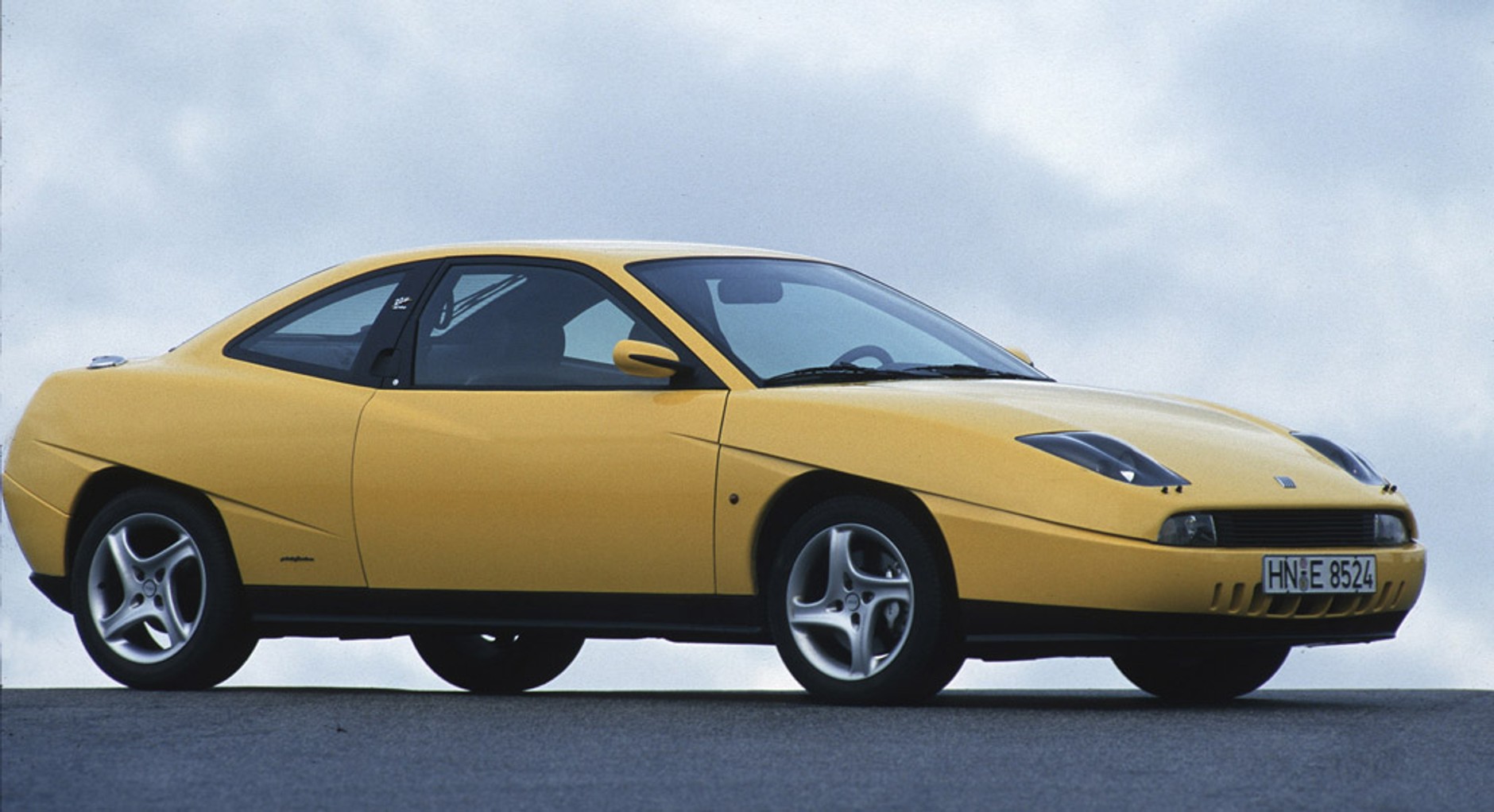 Duża moc niska cena: czy za 10 tys. zł kupimy 200 konne auto?