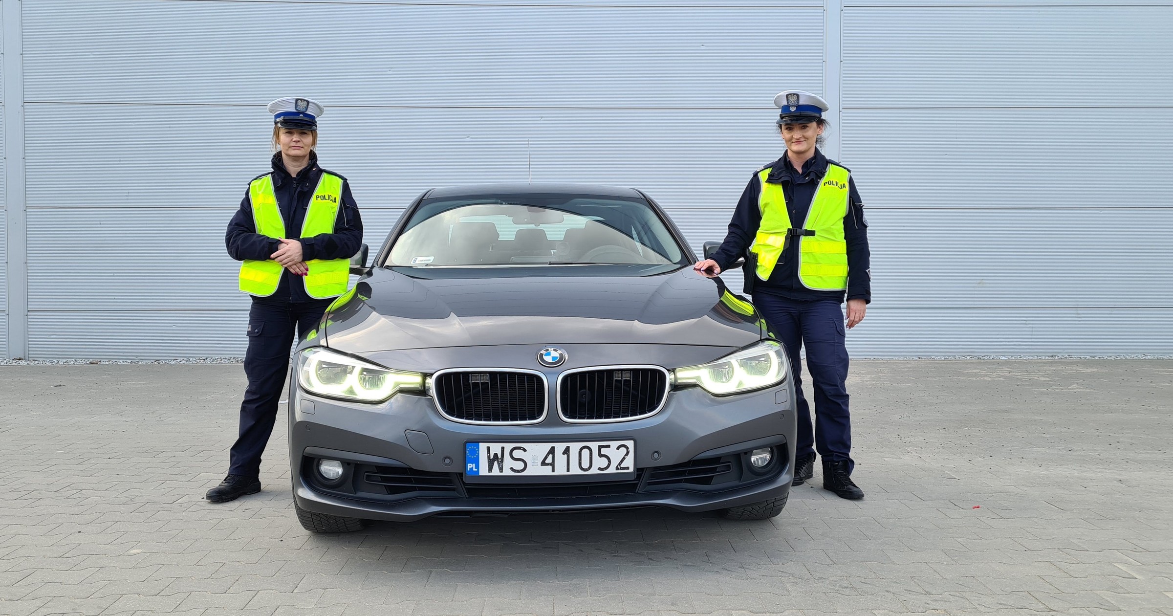 Przybędzie mocnych nieoznakowanych radiowozów jak widoczne na zdjęciu BMW drogówki z Siedlec