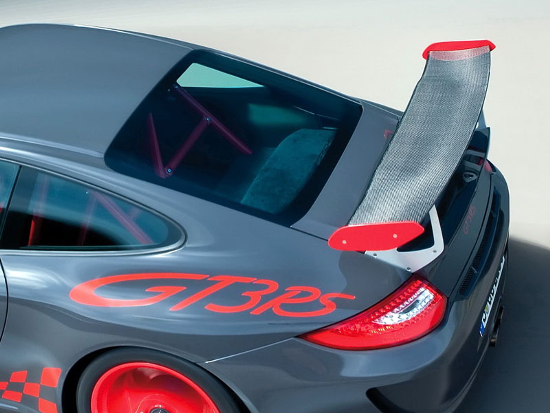 IAA Frankfurt 2009: Porsche 911 GT3 RS z mocniejszym i ekologicznym silnikiem