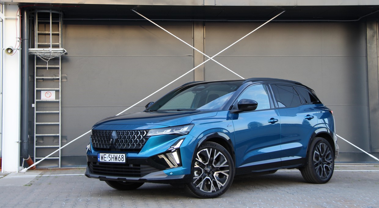 Testujemy nowe Renault Austral. Francuski SUV ma 200-konną hybrydę i cztery skrętne koła