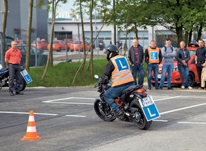 Egzamin na prawo jazdy. Większość ośrodków w podkarpackim odwołuje egzaminy