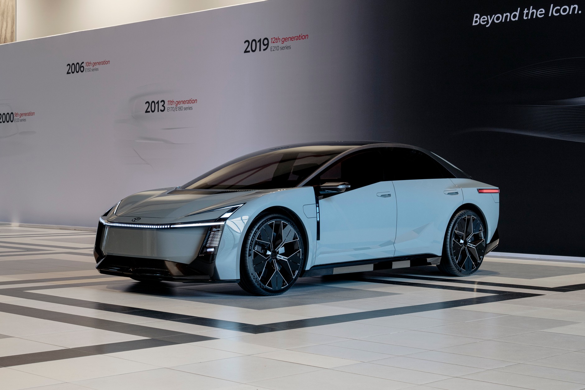 Corolla Concept – na bazie tego modelu koncepcyjnego ma powstać kolejna generacja Corolli.