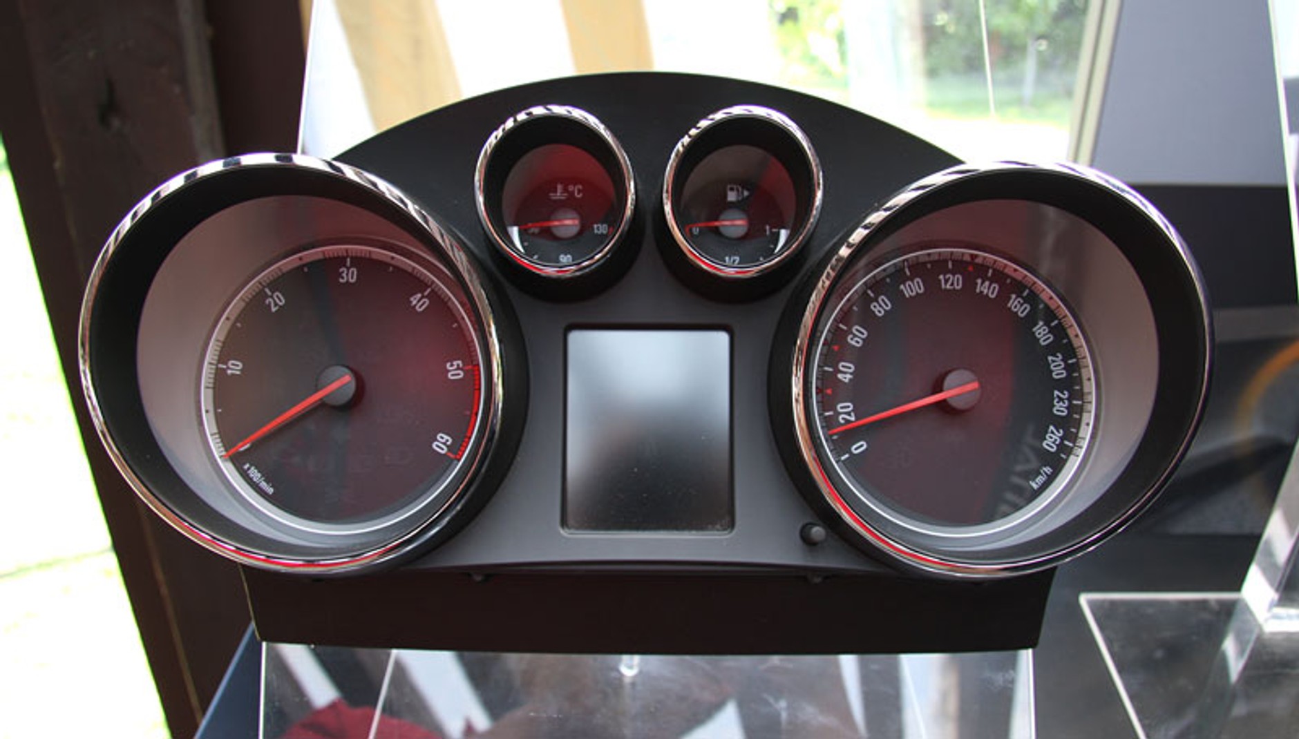 Opel: produkcja nowej Astry w Gliwicach rozpoczęta