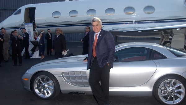 Jay Leno trafił do szpitala. Miał wypadek w swoim garażu