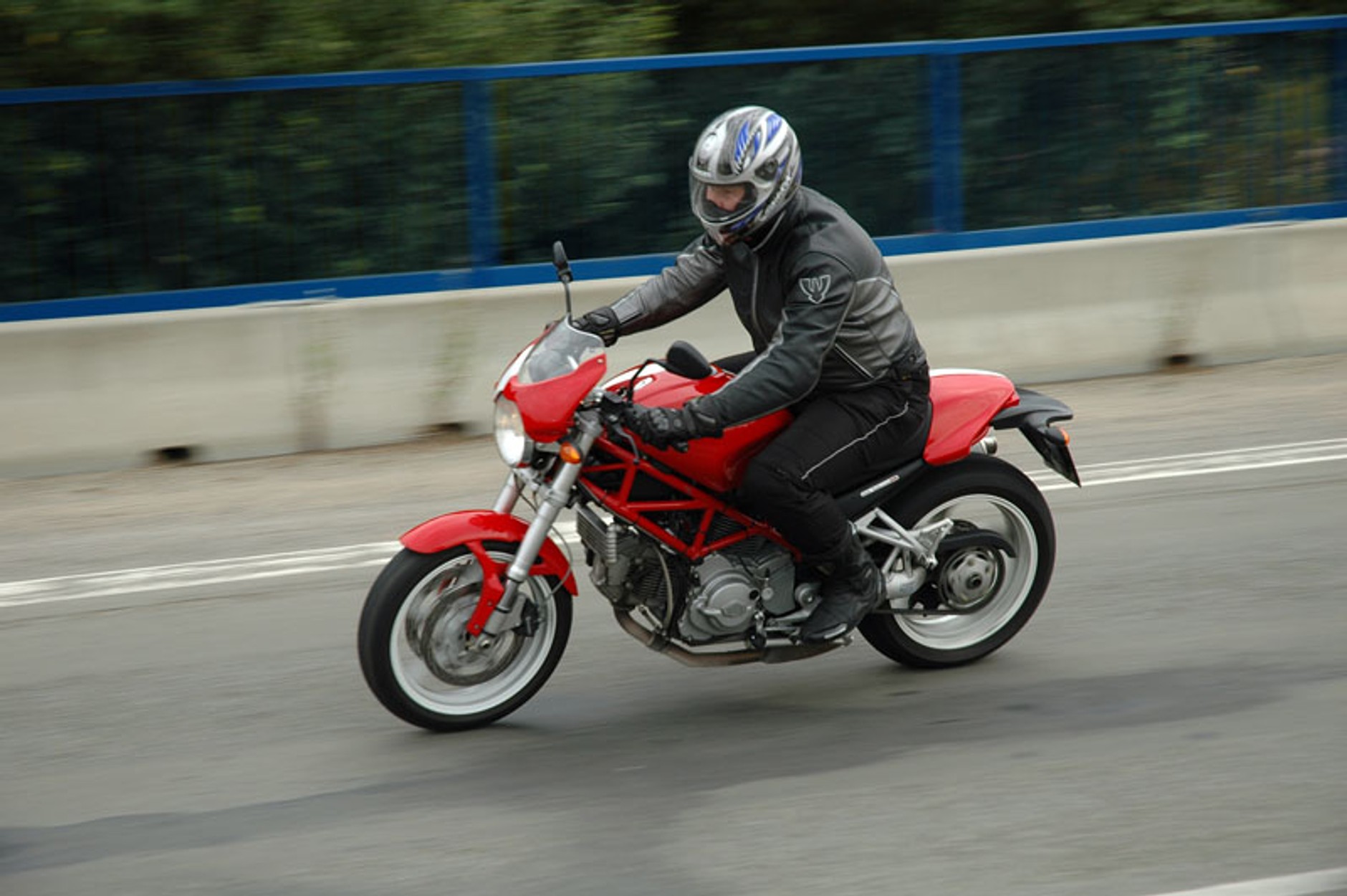 Ducati Monster S2R – włoska żyleta (test)