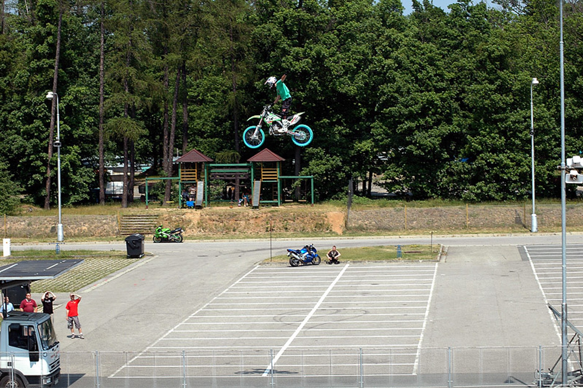 Dzień Kawasaki: tragiczny koniec małej ZX-6R Ninja (+ duża fotogaleria)