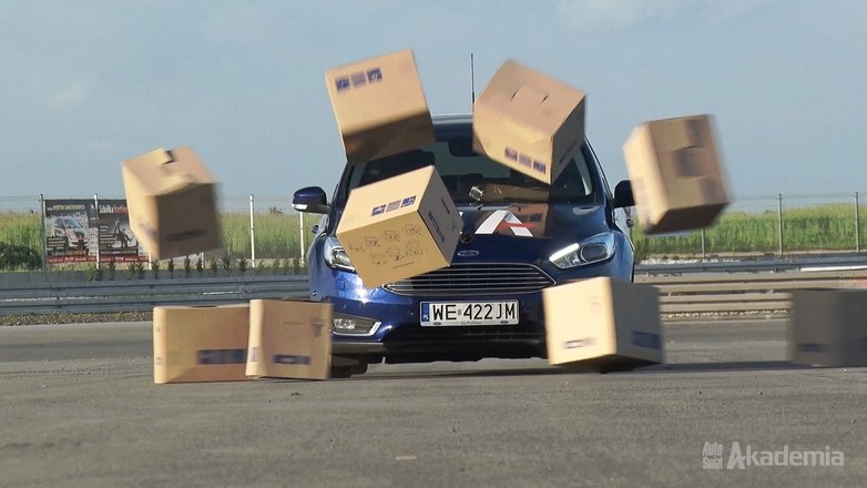 Jak opony wpływają na drogę hamowania?