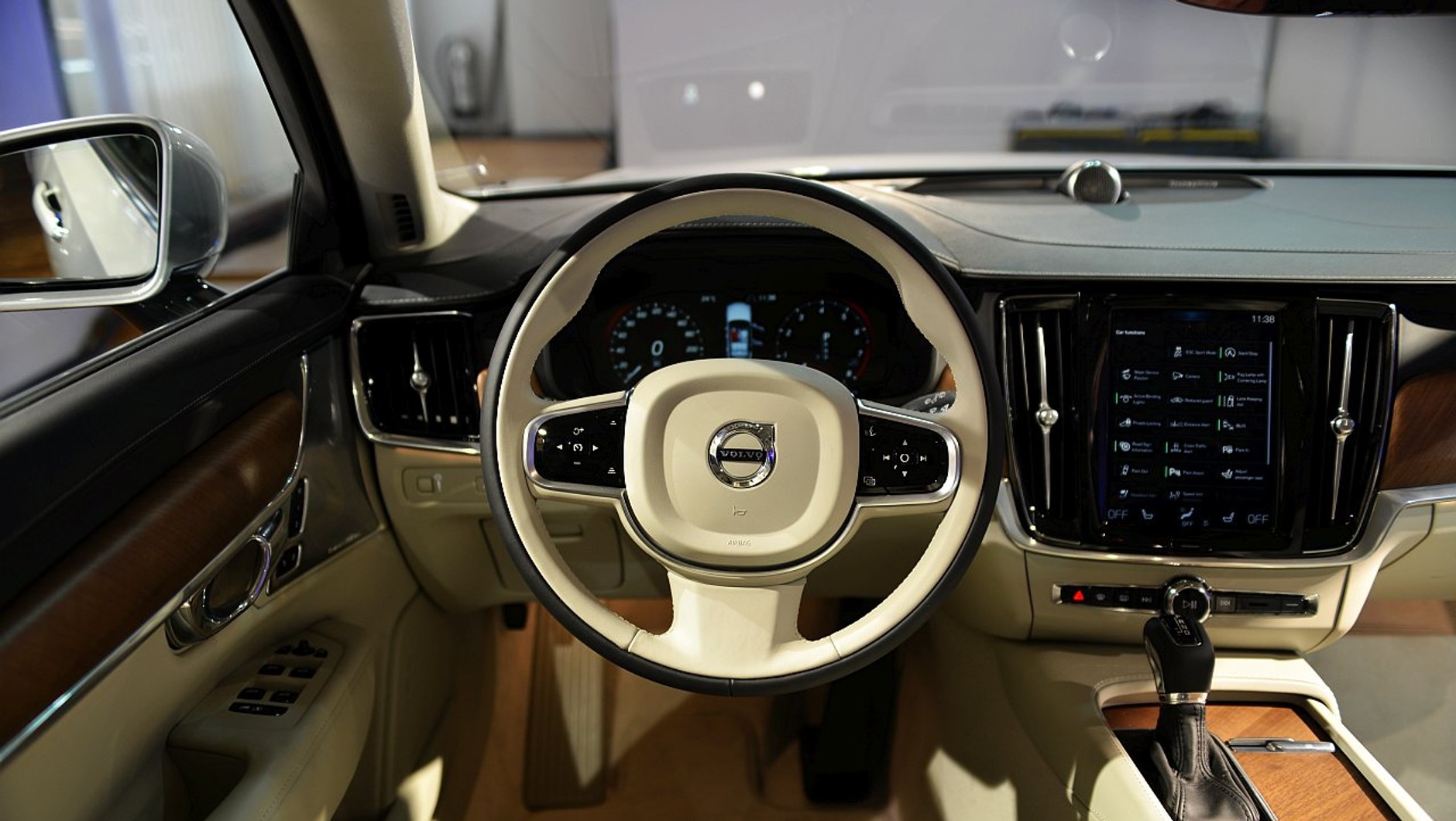 Volvo V90
