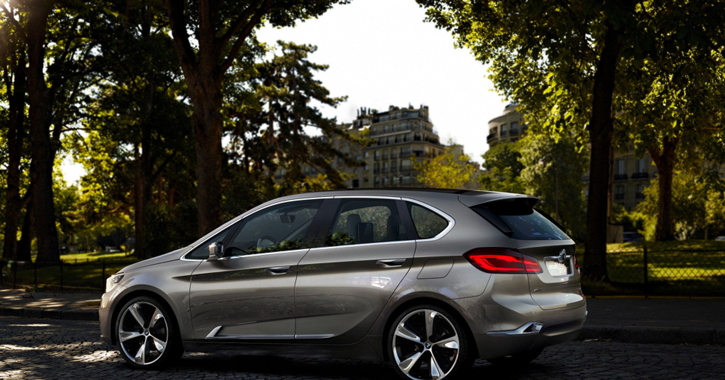 BMW Sports Tourer: oto pierwsze BMW z przednim napędem