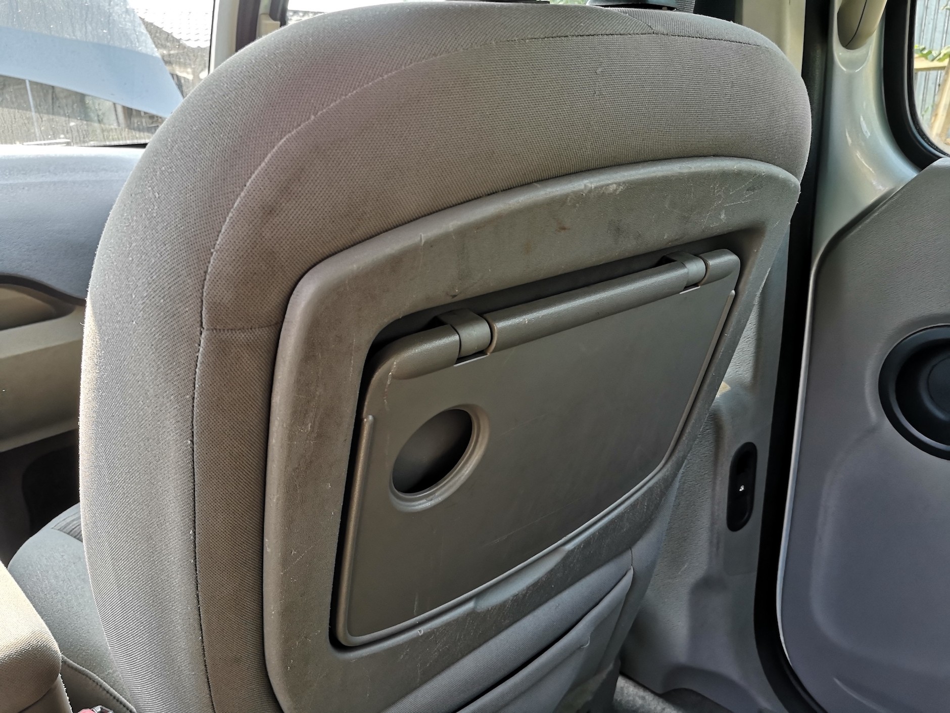 Renault Kangoo 1.6 2007, auto z ogłoszenia: „klimacik” wnętrza