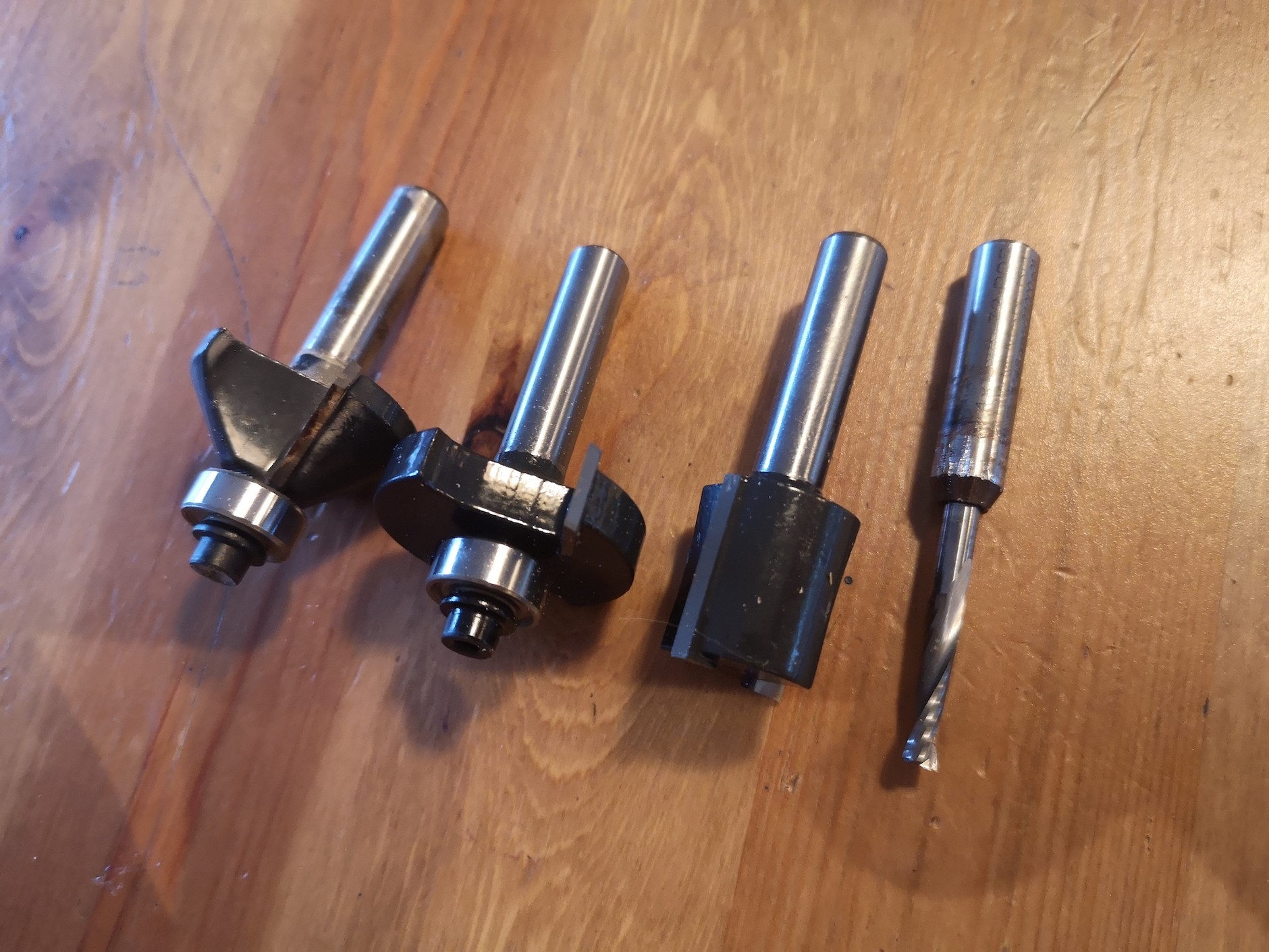 Każdy frez żłobi charakterystyczny dla siebie wzór