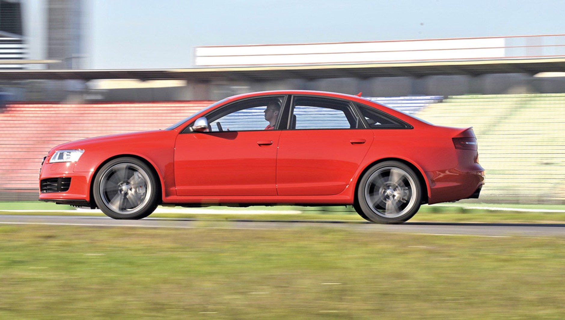 Poznaj samochody o najwyższej i najniższej mocy