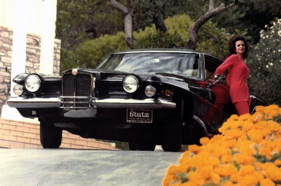 Stutz Blackhawk (1973-79)