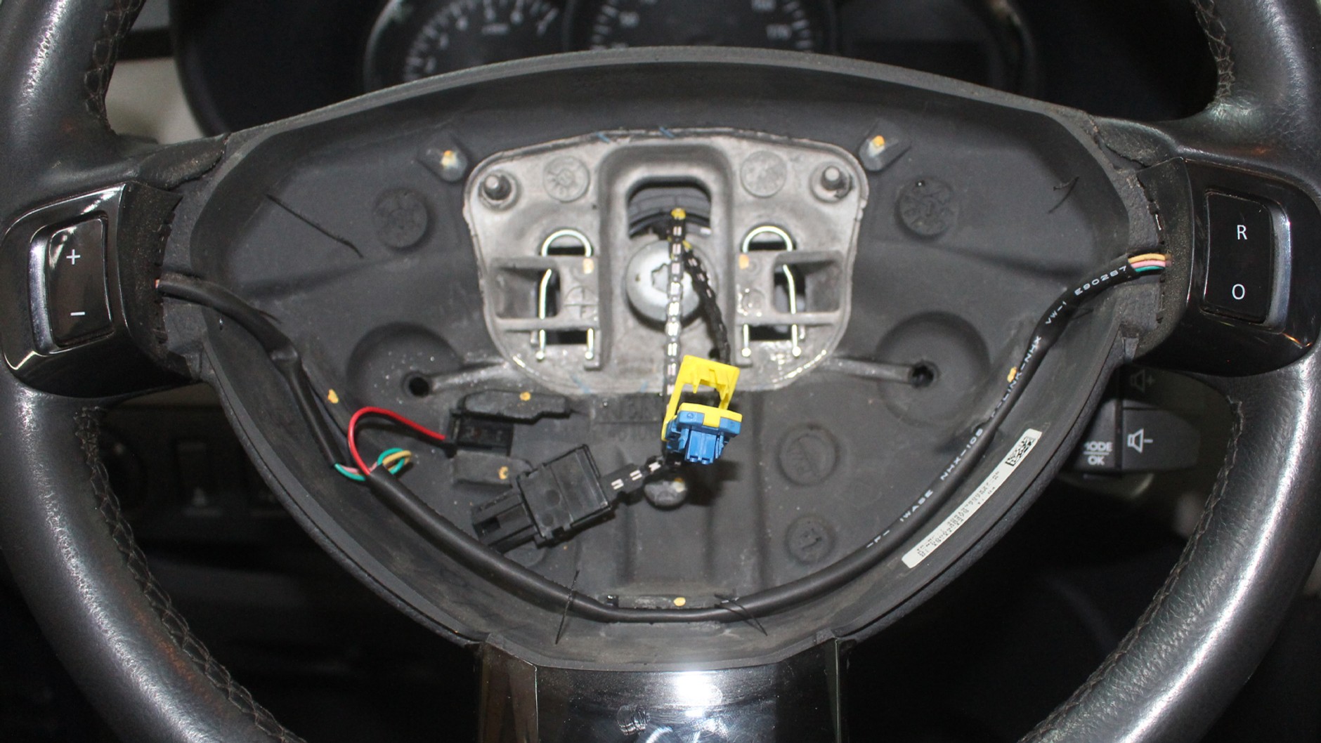 Wymiana taśmy pod kierownicą