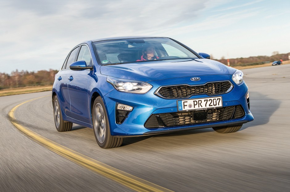 Porównanie: VW Golf VIII kontra BMW serii 1, Kia Ceed, Mercedes klasy A i Opel Astra