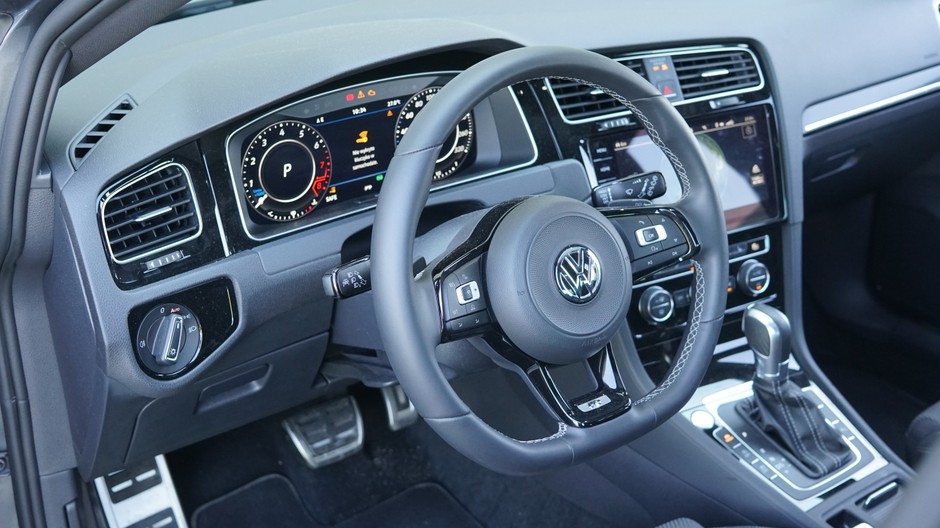 Volkswagen Golf R