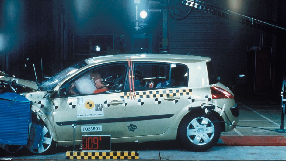 Crashtesty - wyniki ponad 300 rozbitych aut