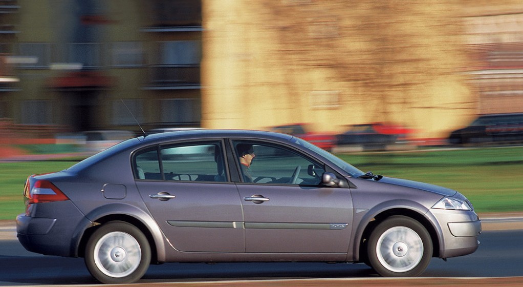Renault Megane II: mała cena, duży kufer, średnia trwałość 