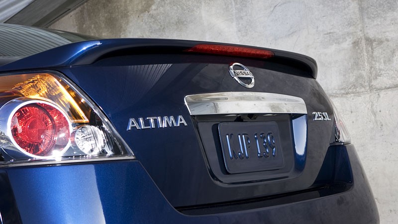 Nissan Altima 2010: amerykański facelifting na rok 2010