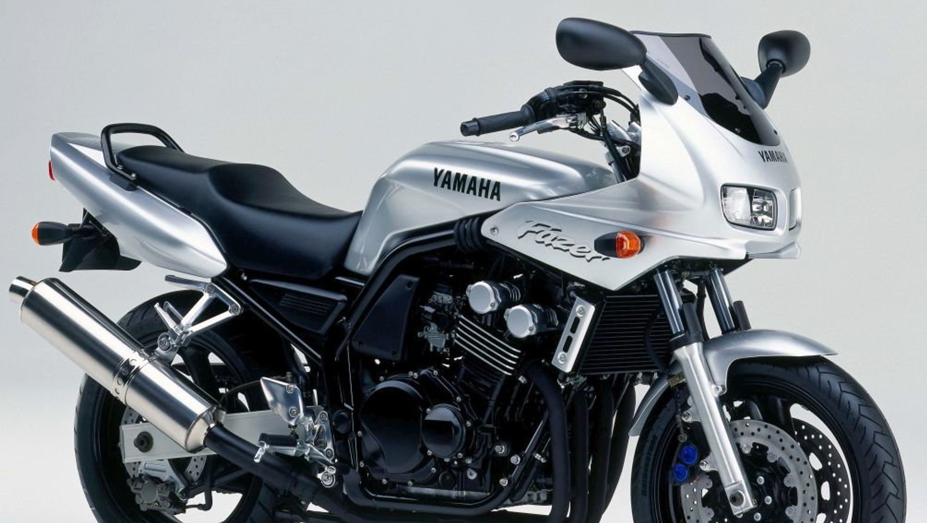 Yamaha FZS 600
