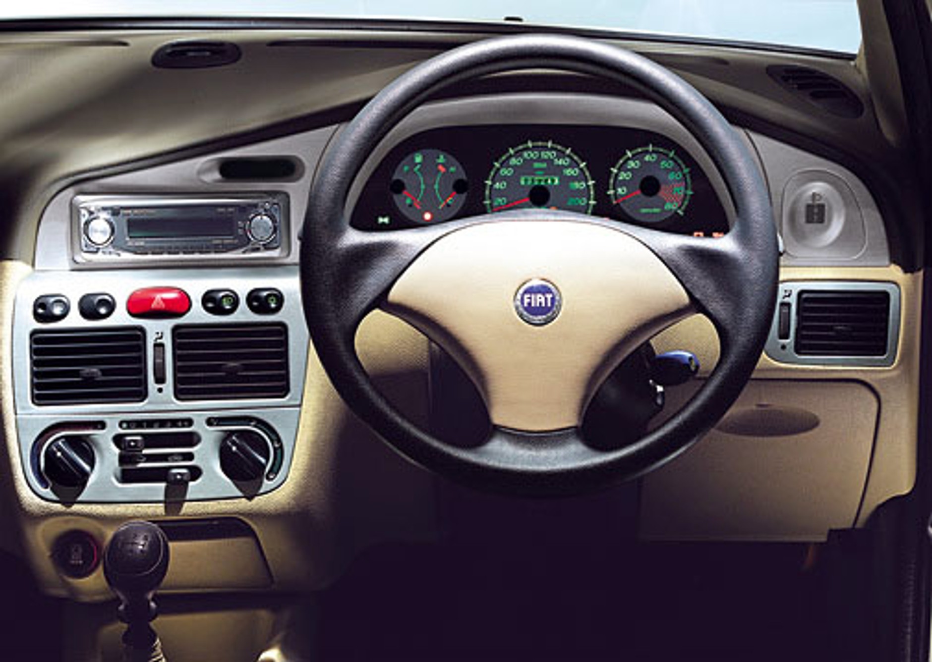 Fiat i Tata rozpoczynają w Indiach produkcję Palio Stile