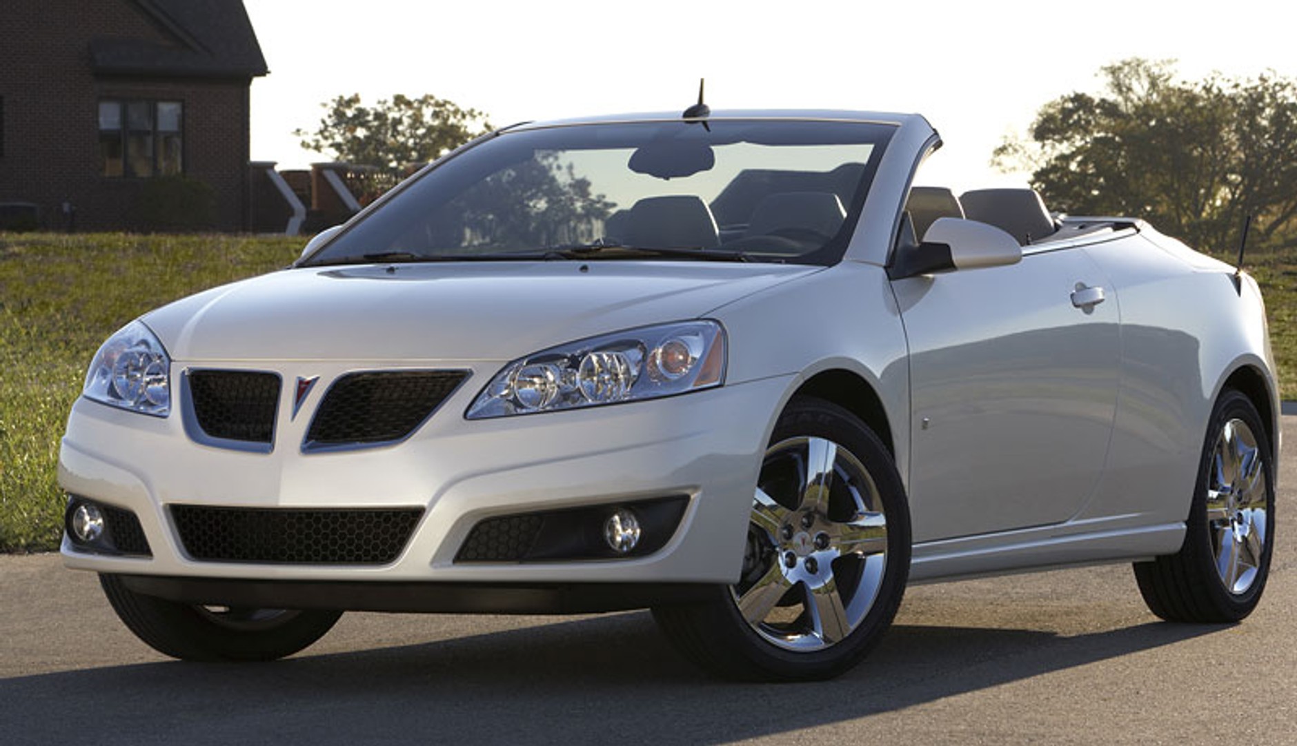 Los Angeles 2008: Pontiac G6 – facelifting na rok modelowy 2009