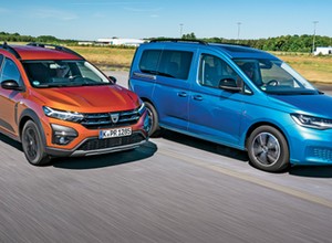Dacia Jogger kontra Volkswagen Caddy. Podwyższone kombi czy kombivan — co będzie lepsze dla rodziny?