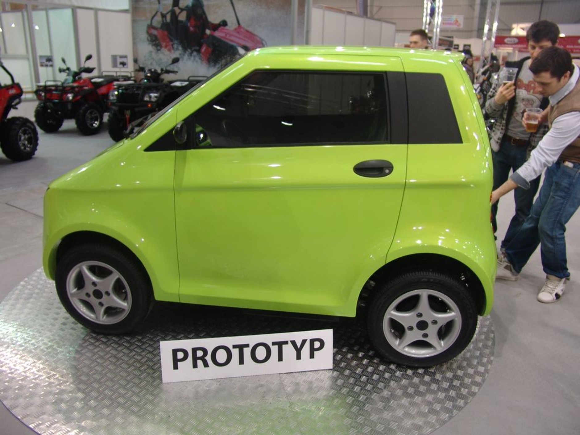 III Ogólnopolska Wystawa Motocykli i Skuterów: premiery i atrakcyjne hostessy (galeria)