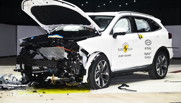 Euro NCAP. Nowe wyniki testów zderzeniowych. Zaskakują wyniki aut z Chin i modelu premium z Francji