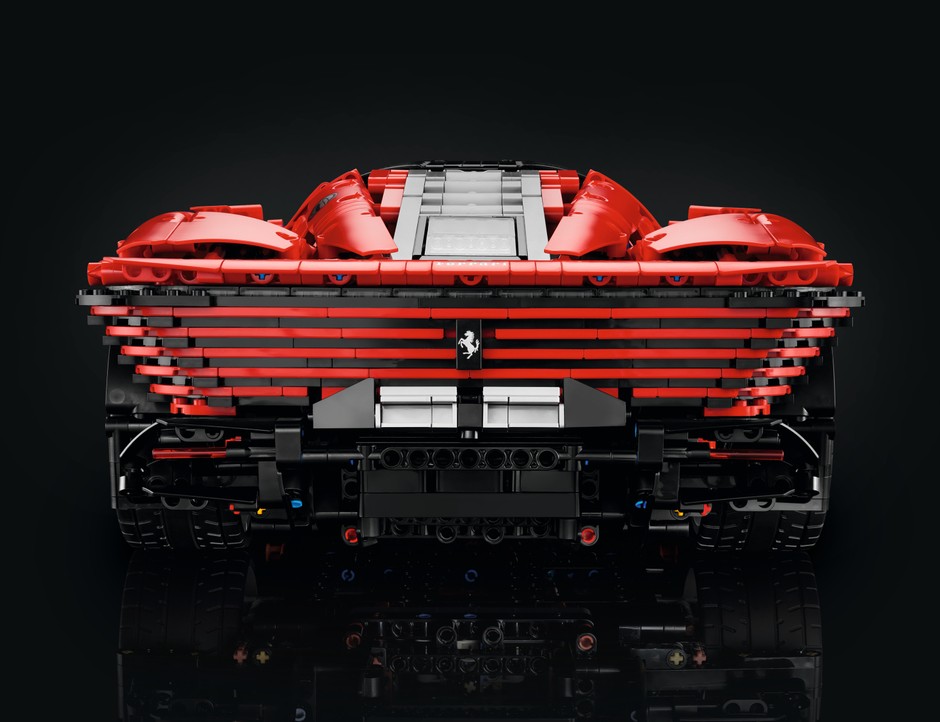 Ferrari Daytona SP3 z LEGO