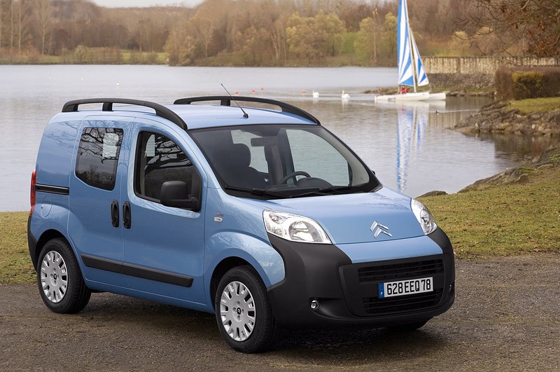 Bruksela 2008: Citroën NEMO Combi poszerza ofertę (ceny w Polsce)