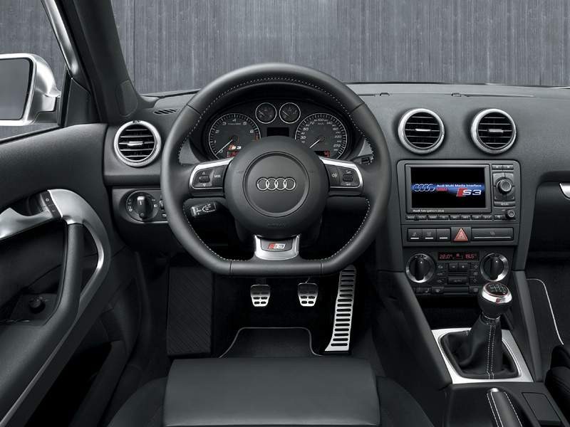 Audi S3: pożeracz stotrzydziestek