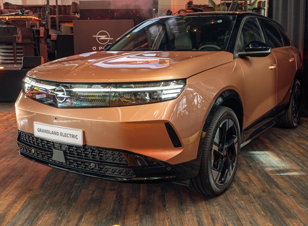 Nowy Opel Grandland. Już go widzieliśmy. W grudniu trafi do salonów