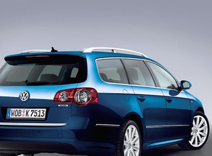 VW Passat 2009: koniec silnika 1,9 TDI PD (77 kW), nowy 2,0 TDI CR (81 kW), BlueMotion i R-Line Edition