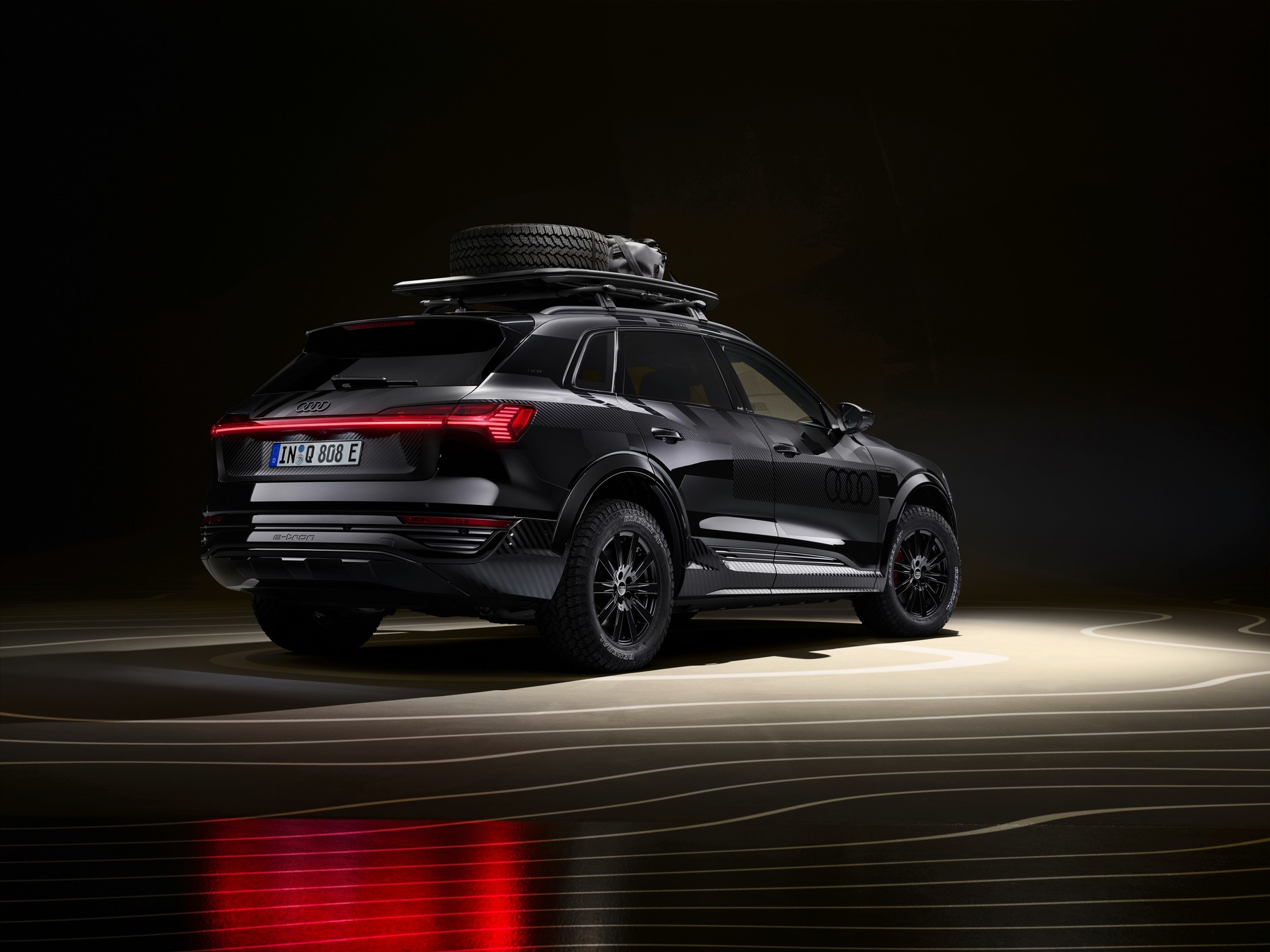 Audi Q8 e-tron edition Dakar