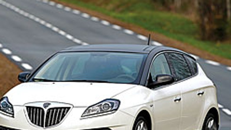 Lancia Delta: cztery nowe silniki i dwie skrzynie biegów