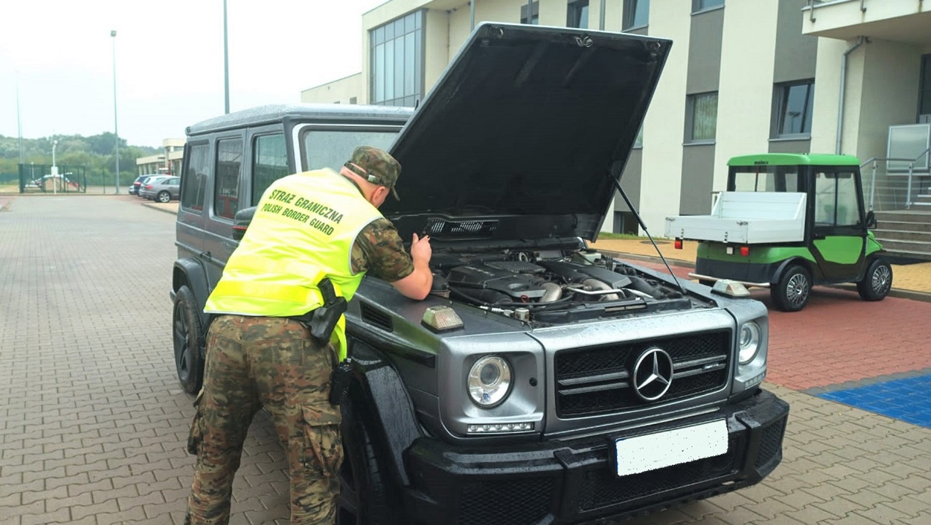 Mercedes o wartości 600 tys. zł odzyskany przez Straż Graniczną z Hrubieszowa