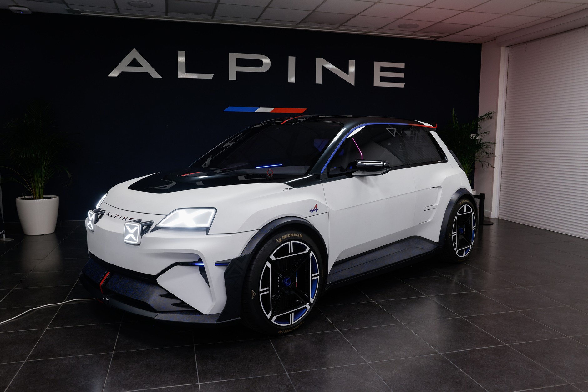 Centrum badawcze samochodów Alpine w Les Ulis