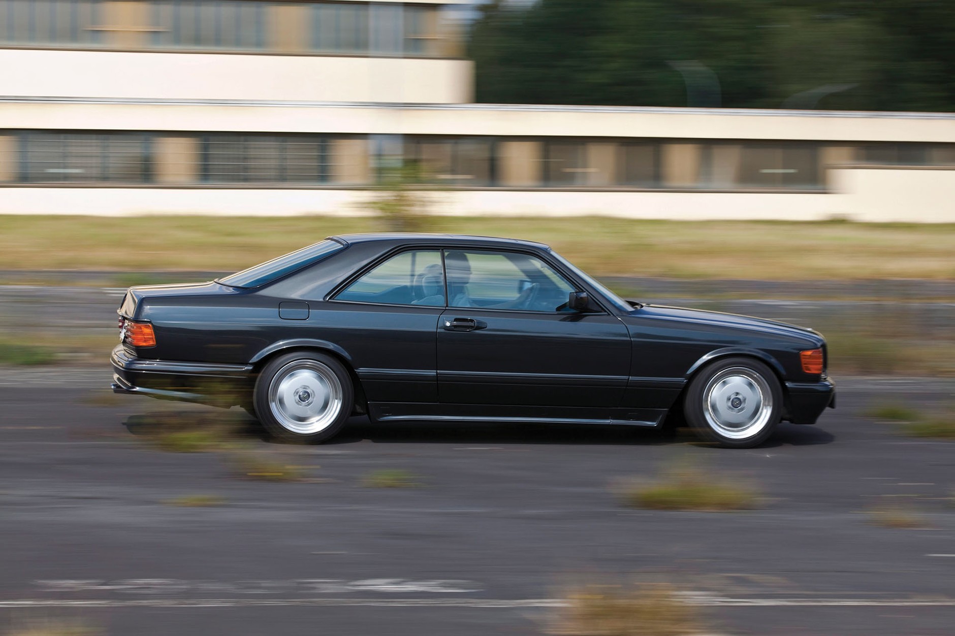 Mercedes 560 SEC AMG 6.0 - najlepszy z najlepszych