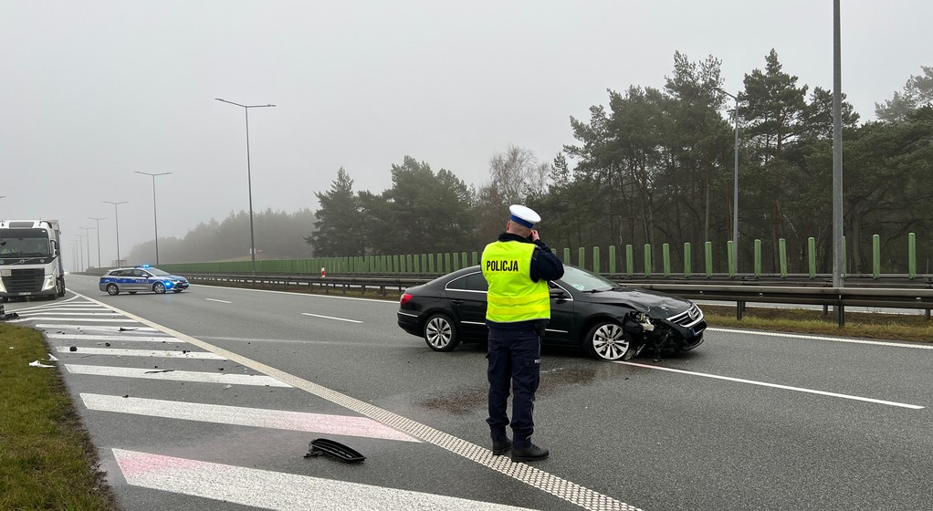 Jeden z parlamentarzystów zwrócił uwagę na to, że część policjantów dopuszcza się rażących zaniedbań w zakresie czynności służbowych na miejscu kolizji i wypadków drogowych | zdj. ilustracyjne