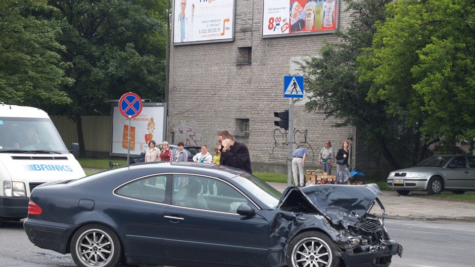 Co wpływa na wysokość składki AC? Polisa polisie nierówna