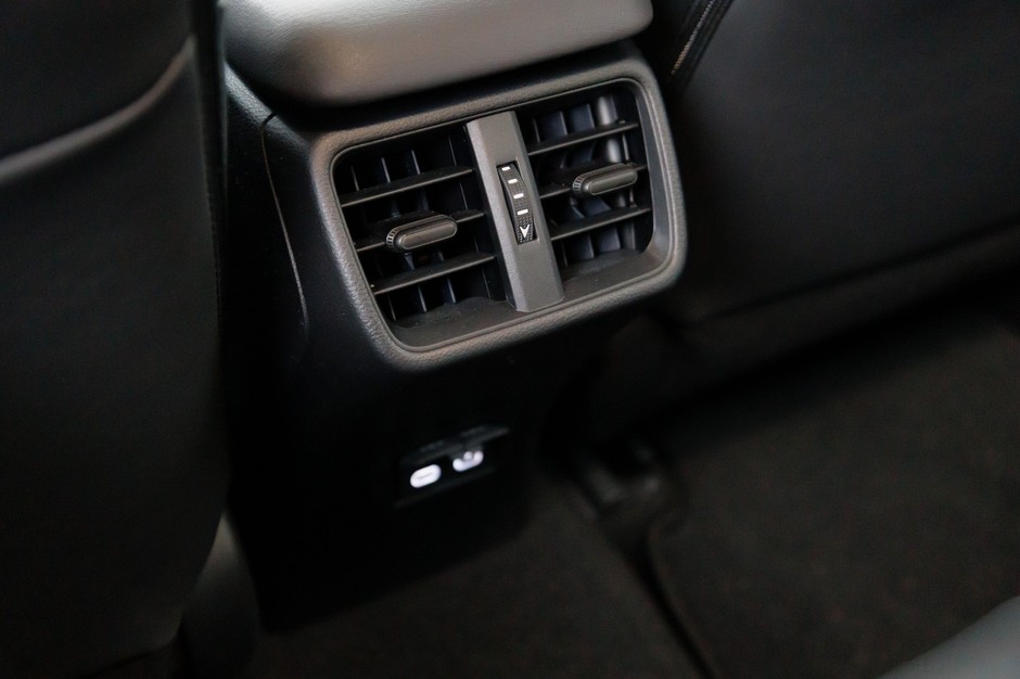 2024 Lexus UX300h