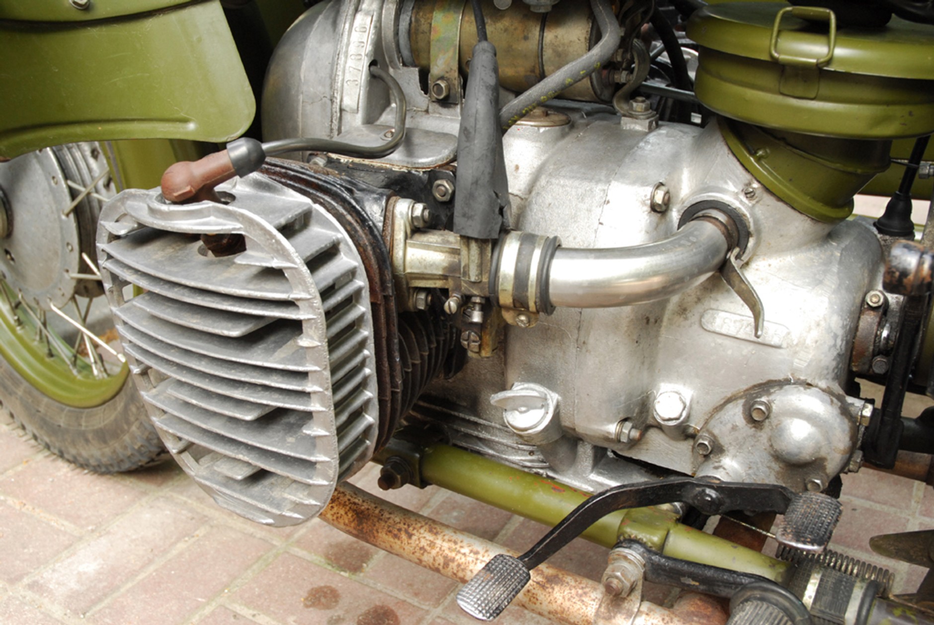 MW 750: Czołg lekki, trzykołowy