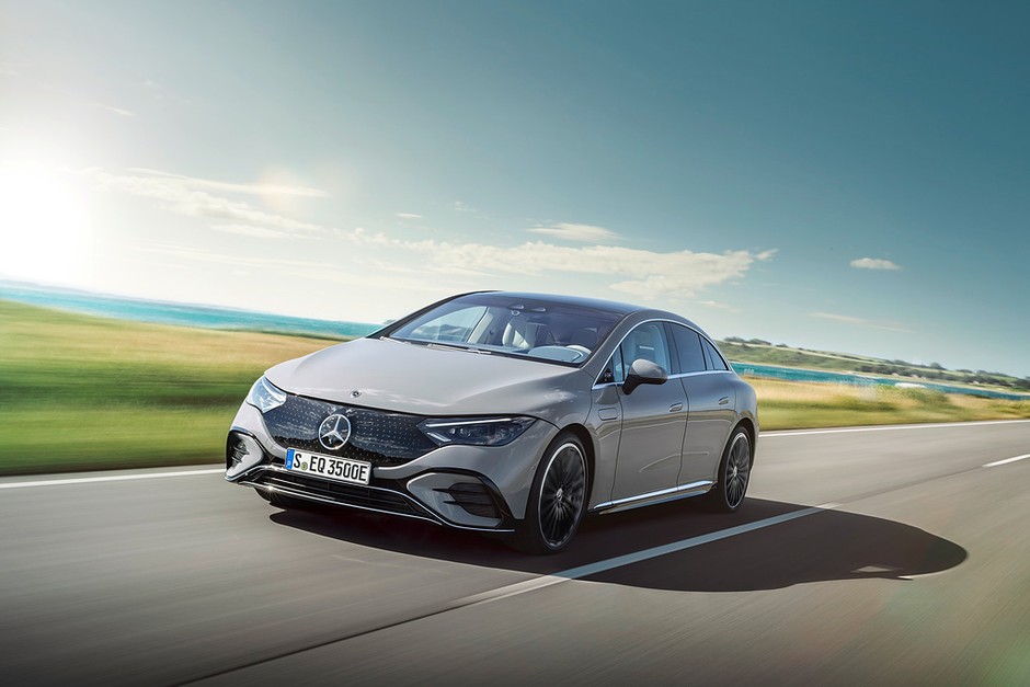 Mercedes EQE (2022)