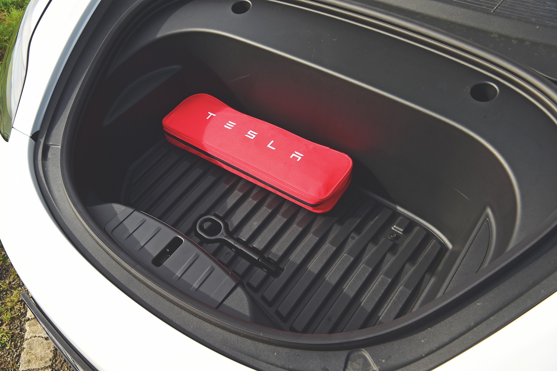 Ford Mustang Mach-E kontra Tesla Model 3