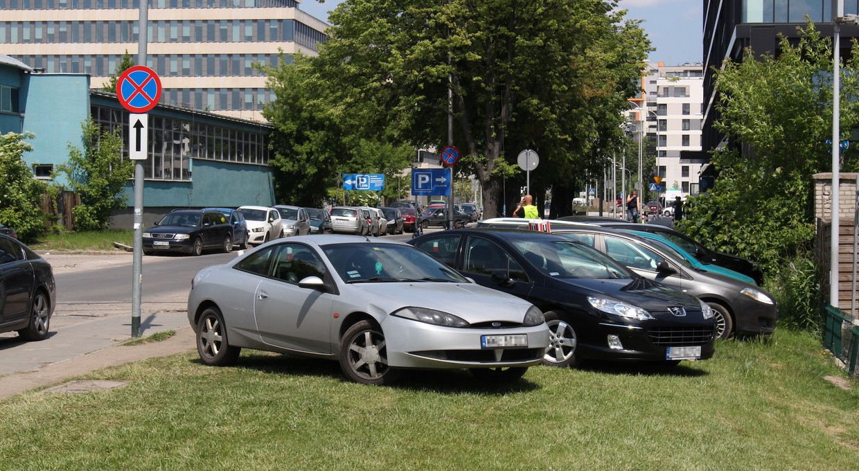 Domagają się podwyższenia mandatów dla kierowców. Nawet 15-krotnie większa kara