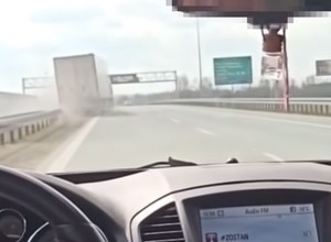 Jechał od barierki do barierki – pijany kierowca ciężarówki na S8