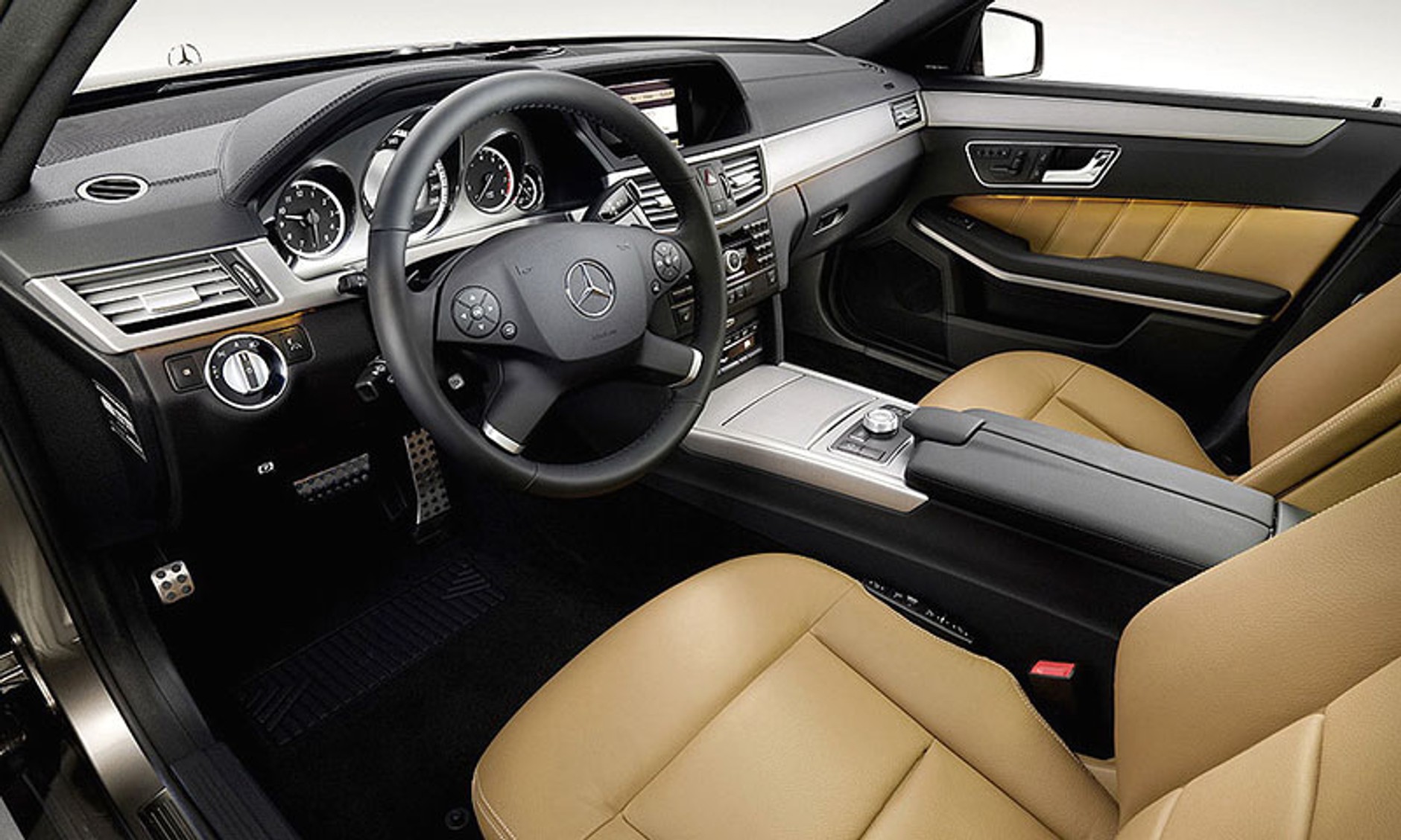 IAA Frankfurt 2009: Mercedes-Benz E-Klasa kombi - nie udało się dotrzymać tajemnicy